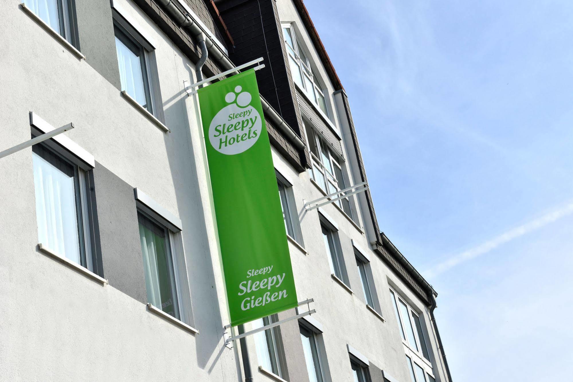 Sleepysleepy Hotel Giessen Linden エクステリア 写真