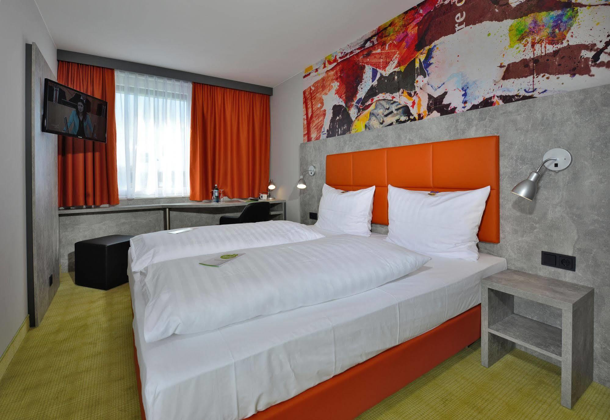 Sleepysleepy Hotel Giessen Linden エクステリア 写真