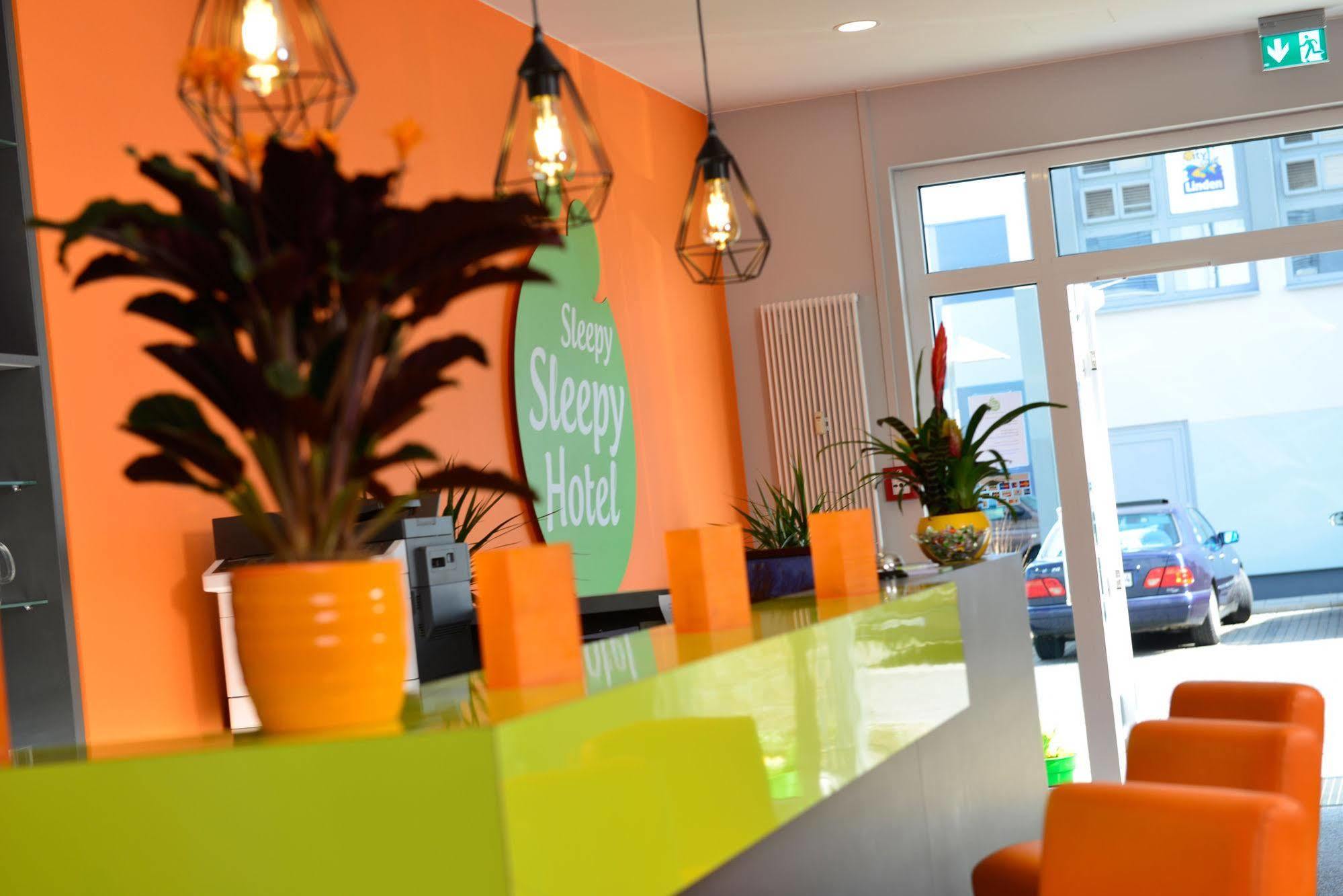 Sleepysleepy Hotel Giessen Linden エクステリア 写真