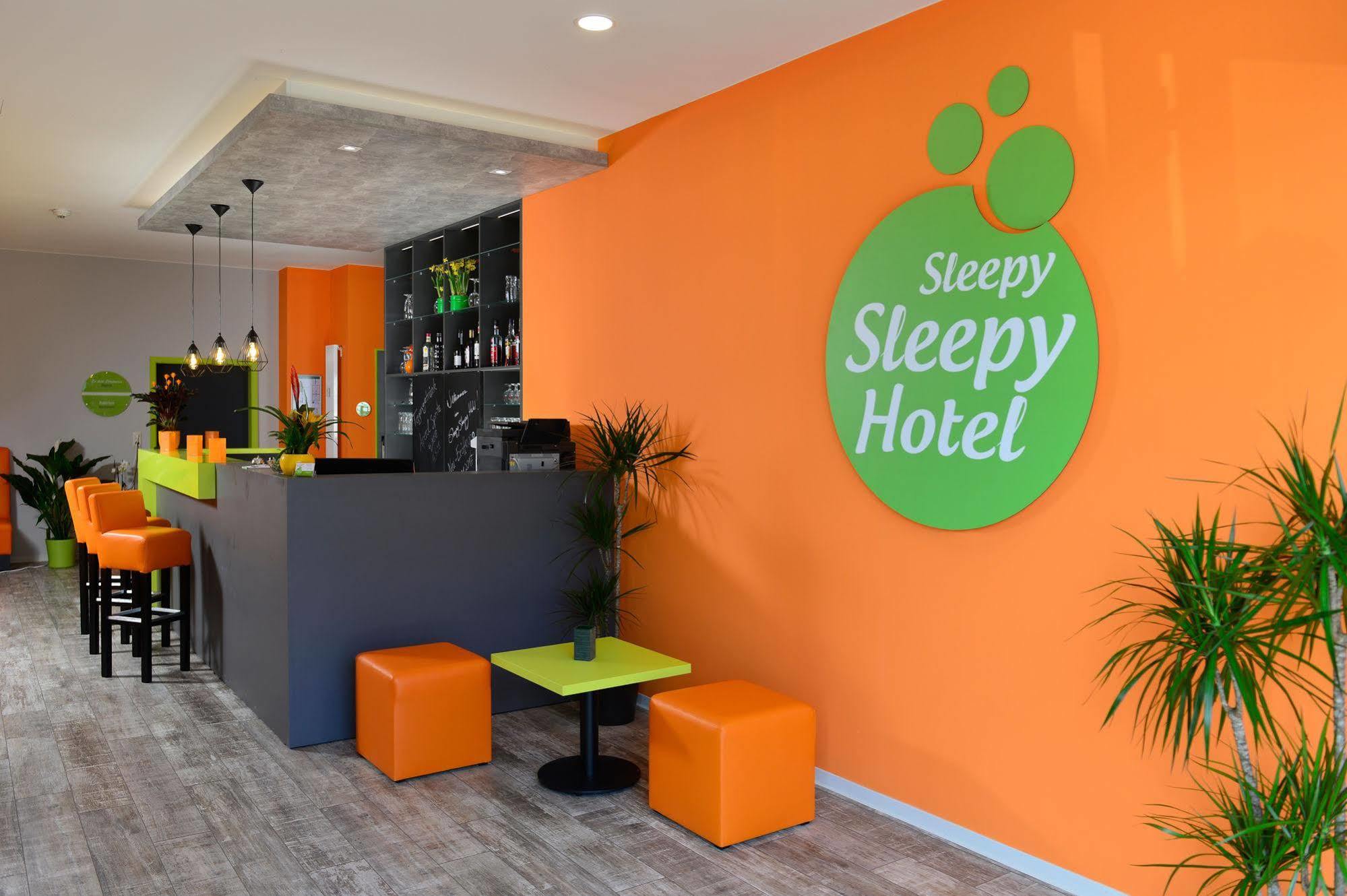 Sleepysleepy Hotel Giessen Linden エクステリア 写真