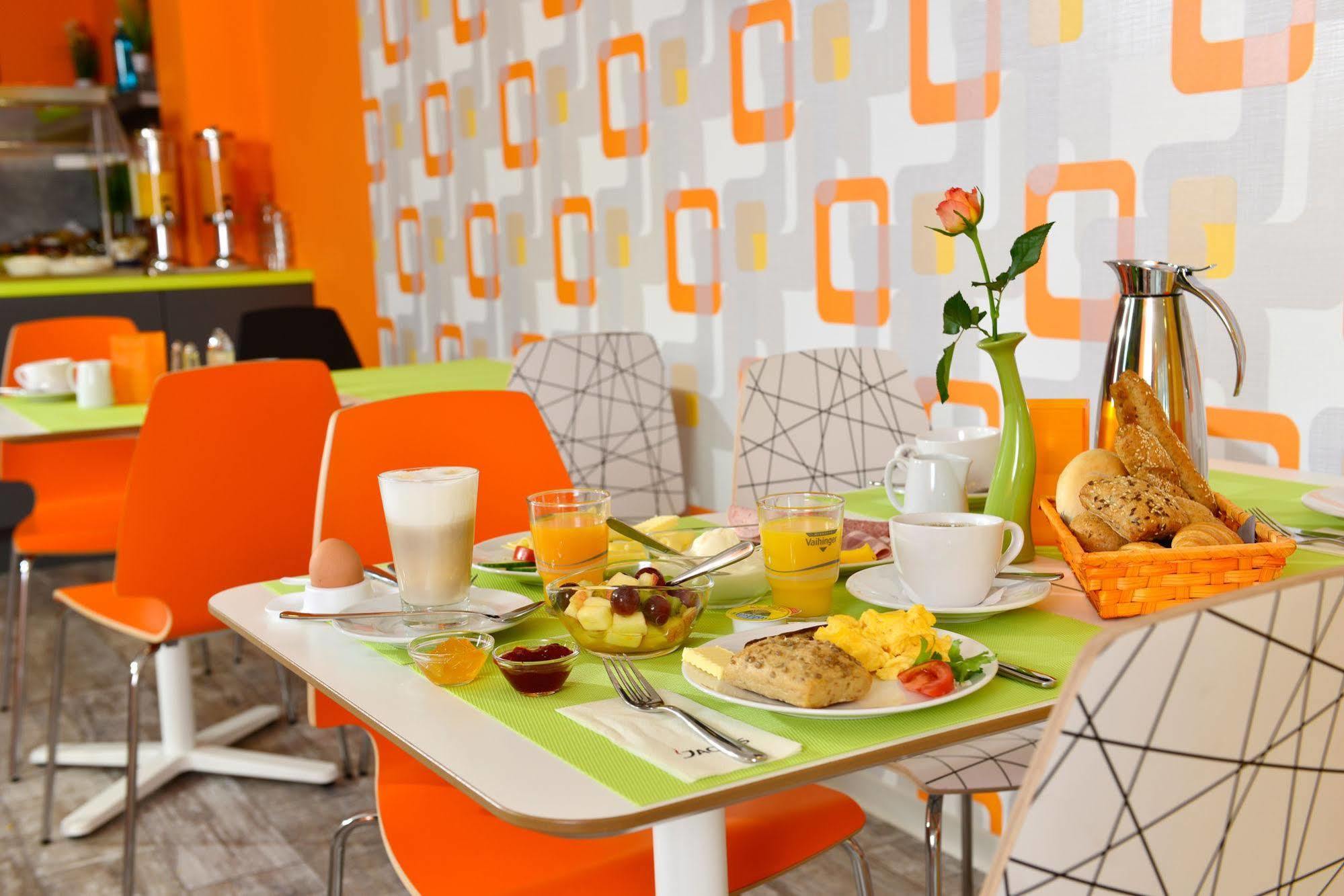 Sleepysleepy Hotel Giessen Linden エクステリア 写真