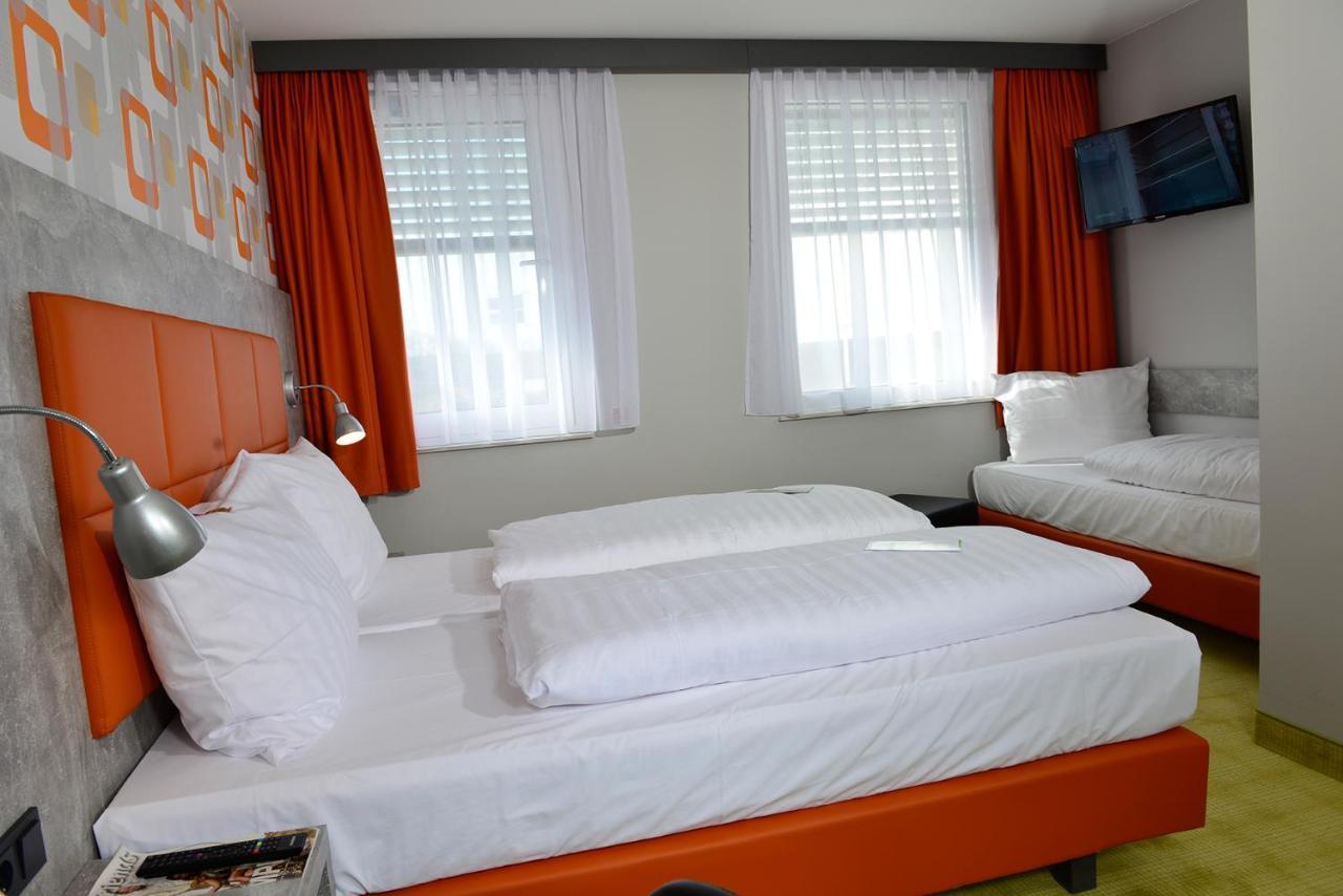 Sleepysleepy Hotel Giessen Linden エクステリア 写真